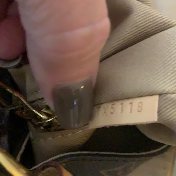 Louis Vuitton Graceful MM hobo handbag in monogram - Picture 4 of 8